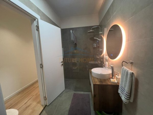 Tirane, shitet apartament 2+1+Ballkon Kati 1, 91 m² 250.000 € 