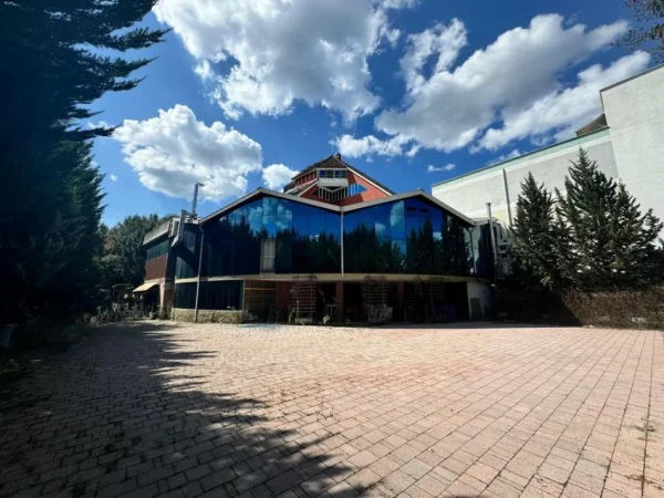 Shqiperi, shitet hotel Kati 5, 1.821 m² 2.500.000 € (Peze)