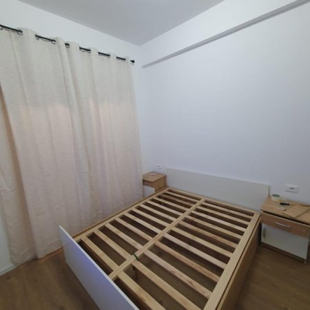 Tirane, jepet me qera apartament 1+1 Kati 2, 50 m² 450 € (Kompleksi Kadiu)