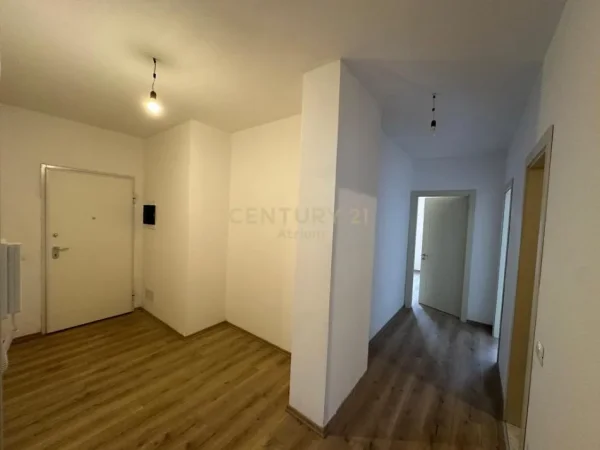 Tirane, shes apartament 2+1+Aneks+Ballkon Kati 4, 101 m² 190.000 € 