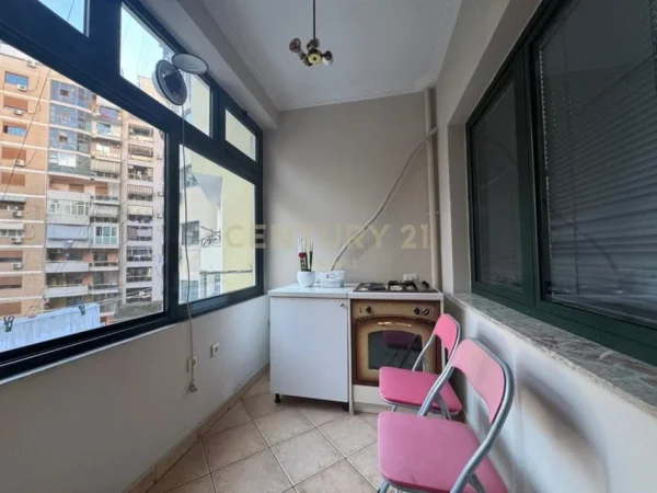 Tirane, shes apartament 2+1+Aneks+Ballkon Kati 5, 114 m² 251.000 € (Usluga)