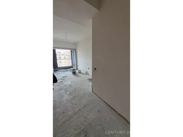 Tirane, shes apartament 1+1+Aneks+Ballkon Kati 4, 82 m² 260.000 € (Residenca Skanderbeg)