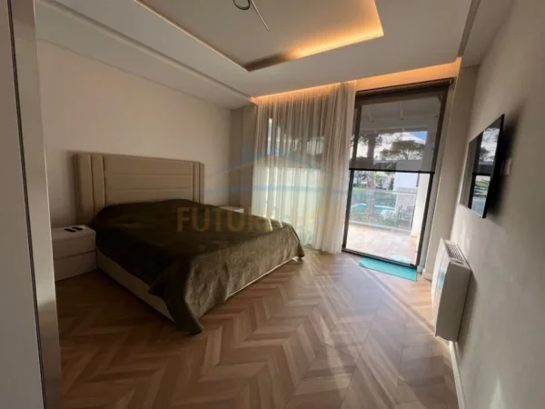 Durres, shitet Vile 2 Katshe , 728 m² 1.600.000 € (SAN PIETRO GJIRI LALZIT)