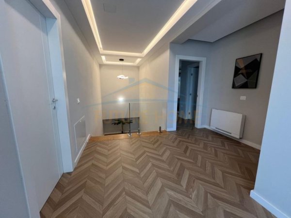 Durres, shitet Vile 2 Katshe , 728 m² 1.600.000 € (SAN PIETRO GJIRI LALZIT)