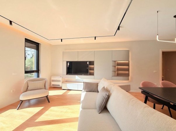 Tirane, jepet me qera apartament 2+1 Kati 2, 1.500 € 