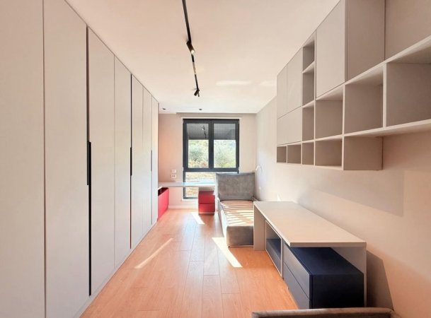 Tirane, jepet me qera apartament 2+1 Kati 2, 1.500 € 