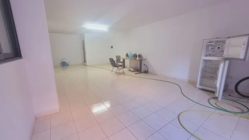 Durres, shitet ambjent biznesi Kati 1, 133 m² 155.000 € (Prane Extra Market, Rr. Hafiz Podgorica Durres)