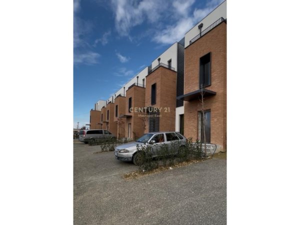 Tirane, shes Vile 3 Katshe Kati 3, 368 m² 650.000 € (REZIDENCA PICCADILLY)