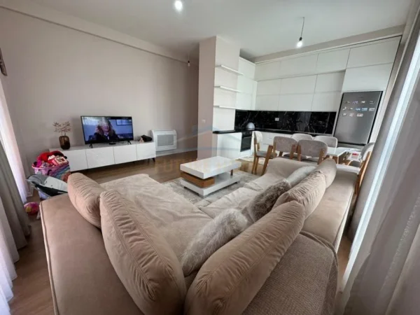Tirane, shitet apartament 1+1 Kati 7, 63 m² 155.000 € 