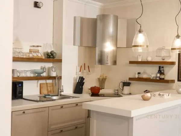 Tirane, shes apartament 3+1+Aneks+Ballkon Kati 1, 156 m² 