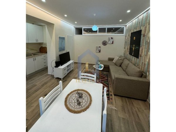 Tirane, shitet apartament 1+1 Kati 0, 51 m² 125.000 € (Mine Peza)