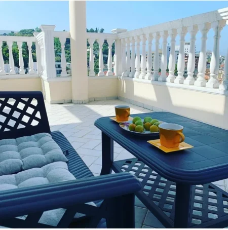 Vlore, jepet me qera apartament+verande | Penthouse 1+1+Ballkon Kati 4, 330 €
