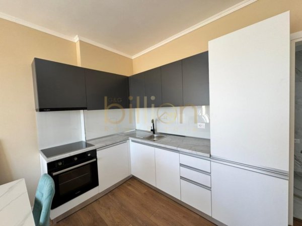 Tirane, shitet 2+1+Ballkon , 85 m² 128.000 € (Durres)
