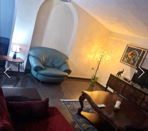 JEPET ME QERA HYRJE 2+1 NE RRUGEN BESA 10 MINUTA NGA SHESHI SKENDERBEJ, QENDRA E TIRANES, 450 €uro