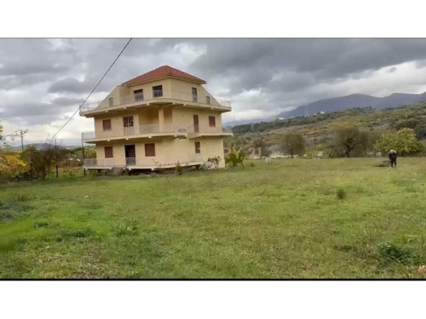Tirane, shes Vile 3 Katshe Kati 3, 2.648 m² 450.000 € (Mullet)