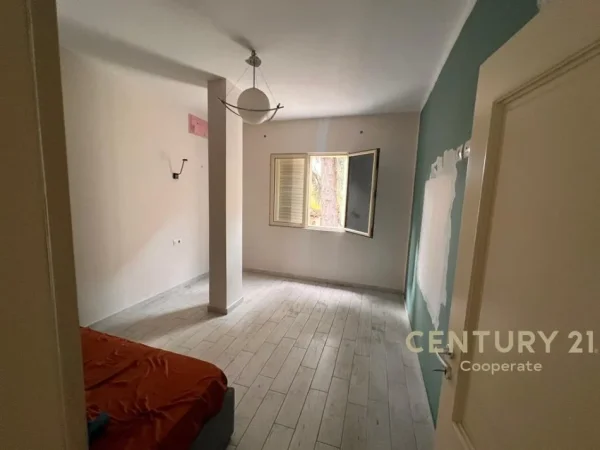 Tirane, shes Vile 3 Katshe Kati 3, 273 m² 450.000 € (Qsut)