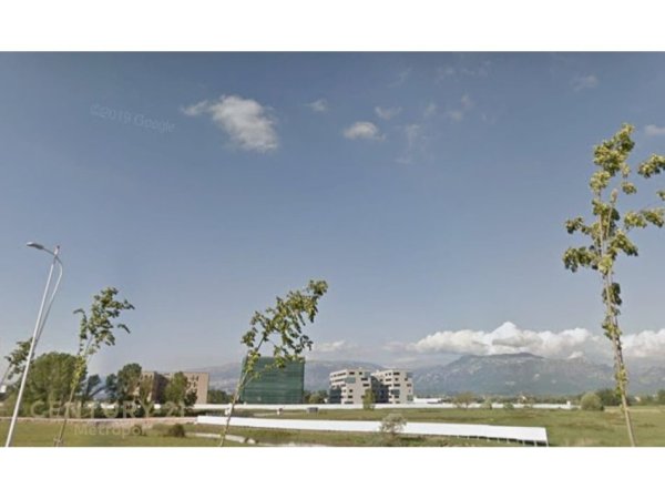 Tirane, shes toke , 37.000 m² 3.500.000 € 