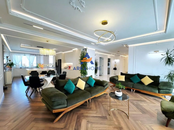 Tirane, shitet apartament+verande | Penthouse 4+1+Ballkon Kati 6, 257 m² 649.000 € 