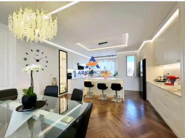 Tirane, shitet apartament+verande | Penthouse 4+1+Ballkon Kati 6, 257 m² 649.000 € 