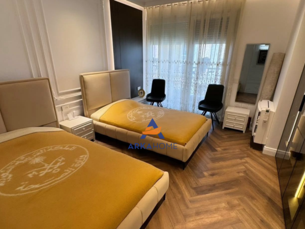 Tirane, shitet apartament+verande | Penthouse 4+1+Ballkon Kati 6, 257 m² 649.000 € 