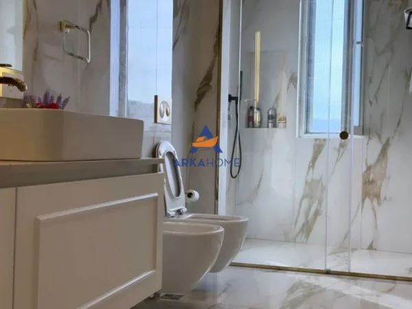 Tirane, shitet apartament+verande | Penthouse 4+1+Ballkon Kati 6, 257 m² 649.000 € 