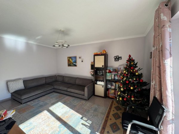 Tirane, jepet me qera apartament 1+1 Kati 3, 65 m² 450 € (Don Bosko)