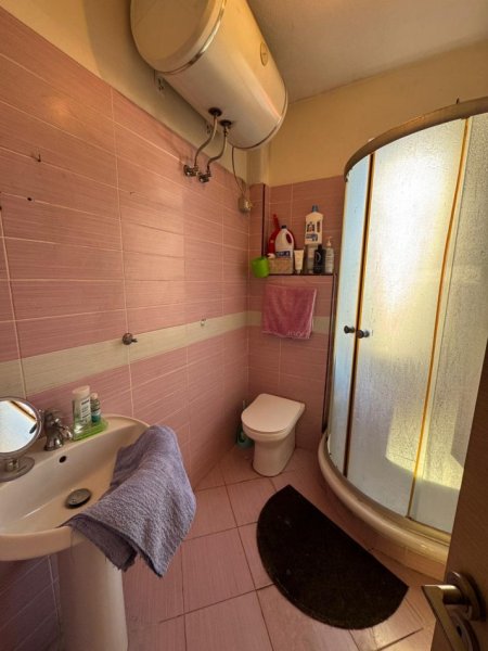 Tirane, jepet me qera apartament 1+1 Kati 3, 65 m² 450 € (Don Bosko)