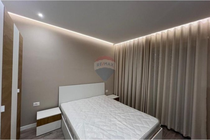 Tirane, jepet me qera apartament 1+1 Kati 6, 65 m² 650 € (Rruga Jordan Misja)
