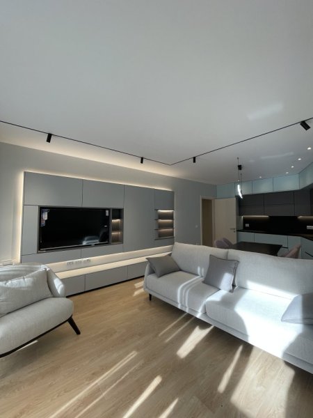 Tirane, jepet me qera apartament 2+1+Ballkon Kati 2, 120 m² 1.500 € (Liqeni i Thate)