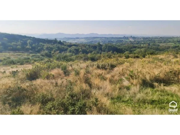 Tirane, shes toke , 100.000 m² 4.000.000 € (Dajt)