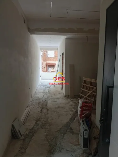 Vlore, shitet apartament 1+1+Ballkon Kati 2, 63 m² (Rruga Fiqirete Musta)