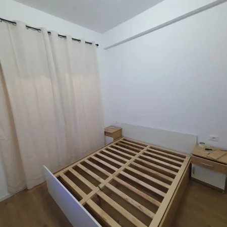 Tirane, jepet me qera apartament 1+1 Kati 2, 50 m² 450 € (Kompleksi Mangalem.)