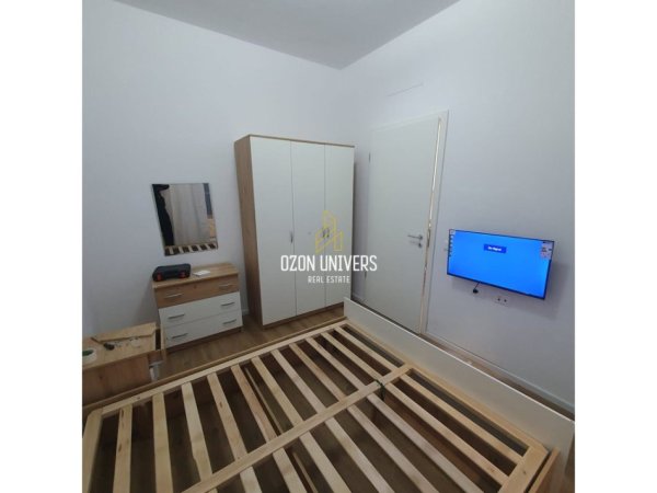 Tirane, jepet me qera apartament 1+1+Ballkon Kati 5, 55 m² 450 € (Residenca Kadiu, Ali Demi Tirana, Albania)