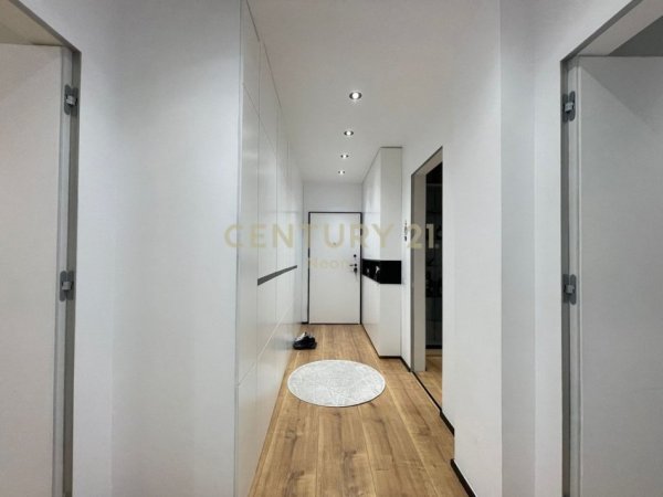 Tirane, shitet apartament 2+1+Ballkon Kati 1, 121 m² 369.000 € (Liqeni i Thate)