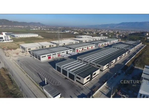 Tirane, shes ambjent biznesi , 1.650 m² 