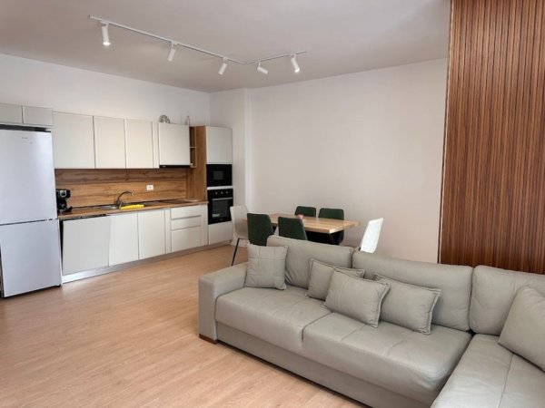 Tirane, jepet me qera apartament 1+1+Ballkon Kati 5, 110 m² 750 € (Demir Zyka)