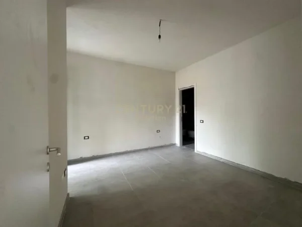 Tirane, shes apartament 2+1+Aneks+Ballkon Kati 2, 94 m² 210.000 € 