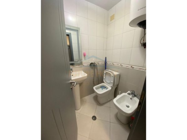 Qera, Apartament 1+1 , Myslym Shyr, Tirane. 550 €