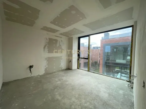 Tirane, shes Vile 3 Katshe Kati 3, 313 m² 550.000 € 