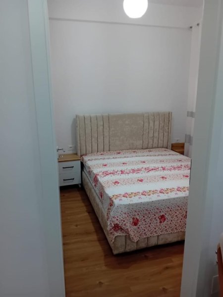 Tirane, jepet me qera apartament 1+1 Kati 7, 50 m² 450 € (Rezidenca Kadiu, Ali Demi)