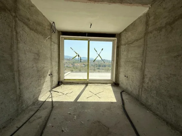 Tirane, shes Vile 3 Katshe , 527 m² 850.000 € (Barkea)