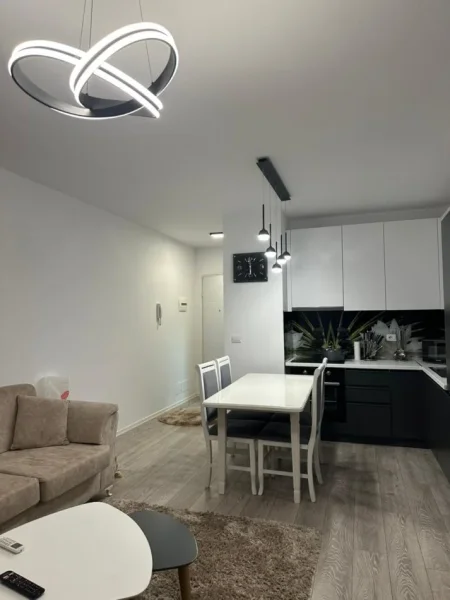 Tirane, jepet me qera apartament 2+1+Aneks+Ballkon Kati 6, 800 € (don bosko)