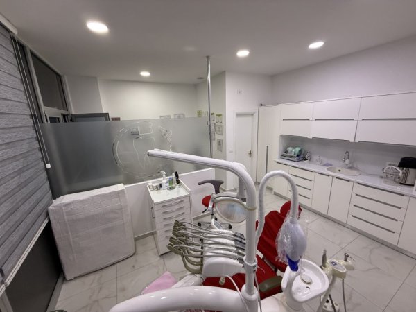 Tirane, shes ambjent biznesi Kati 0, 29 m² 73.500 € (Yzberisht , Nela 6)