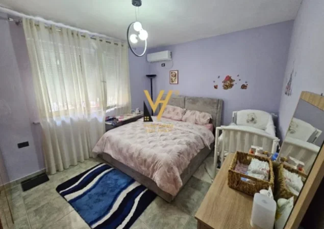 Tirane, jepet me qera apartament 1+1+Ballkon Kati 2, 60 m² 500 € (BRRYLI)