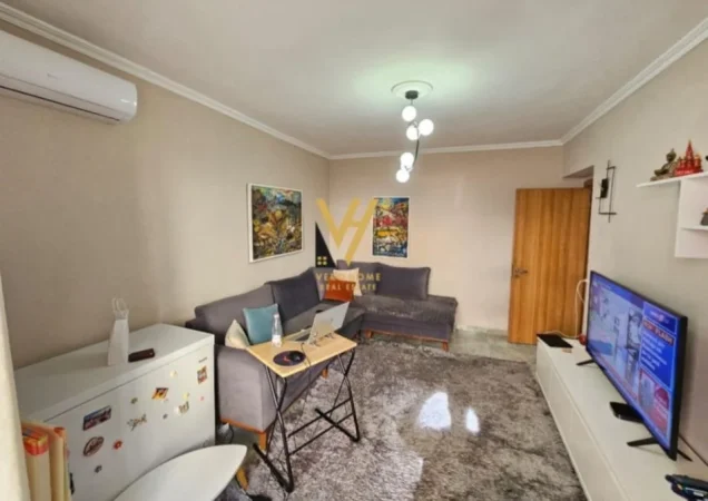 Tirane, jepet me qera apartament 1+1+Ballkon Kati 2, 60 m² 500 € (BRRYLI)