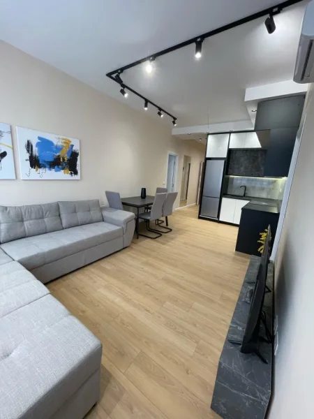 Tirane, shes apartament 2+1 , 88 m² (Laprake)