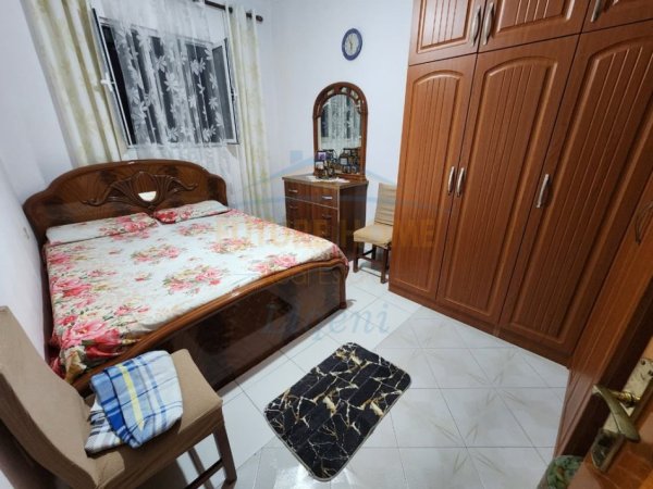 Tirane, jap me qera apartament 2+1+Ballkon Kati 2, 110 m² 500 € (RRUGA SIRI KODRA)