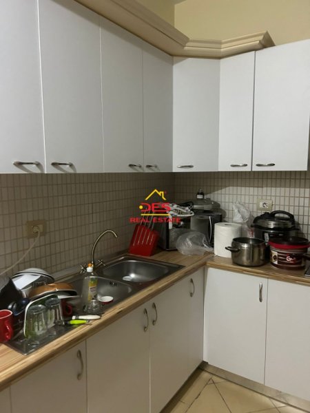 Vlore, shitet apartament 1+1+Ballkon Kati 2, 67 m² 110.000 € (Rruga Dush Strati)