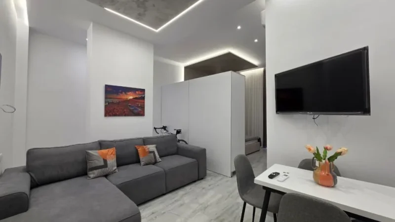 Vlore, jepet me qera apartament 1+1 Kati 2, 50 m² 400 € (Rr. Pelivan Leskaj,Skele)