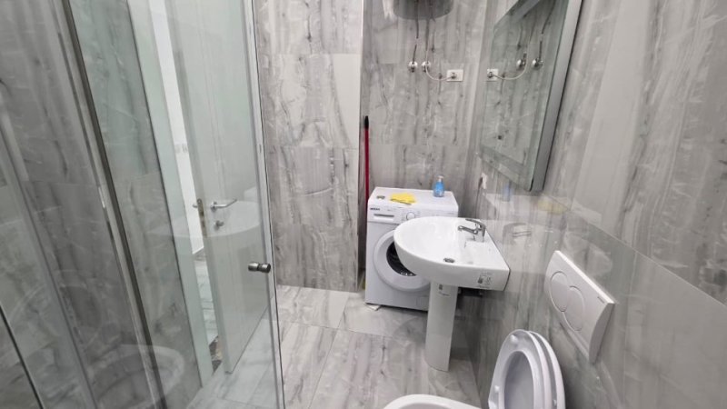 Vlore, jepet me qera apartament 1+1 Kati 2, 50 m² 400 € (Rr. Pelivan Leskaj,Skele)